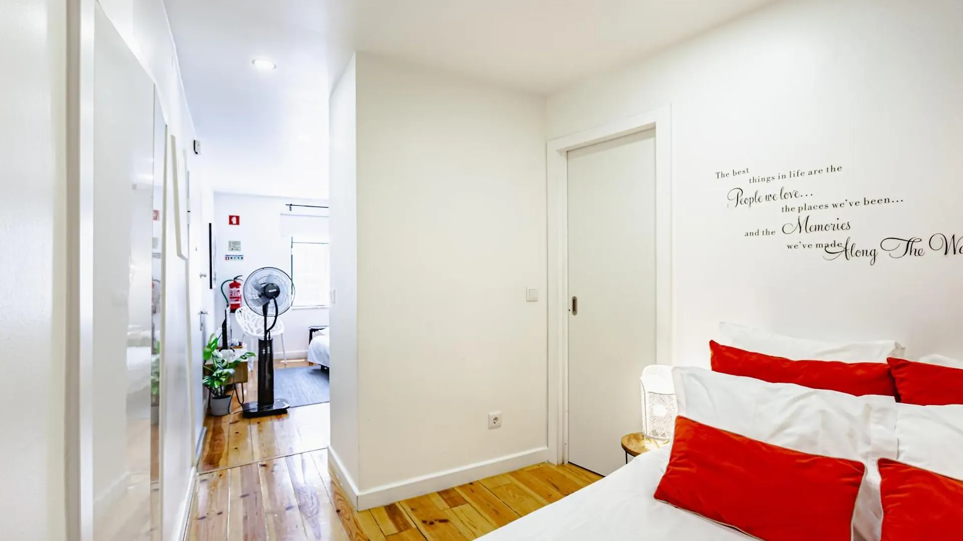 Visit Lisbon4Fun - Alfama Apartment