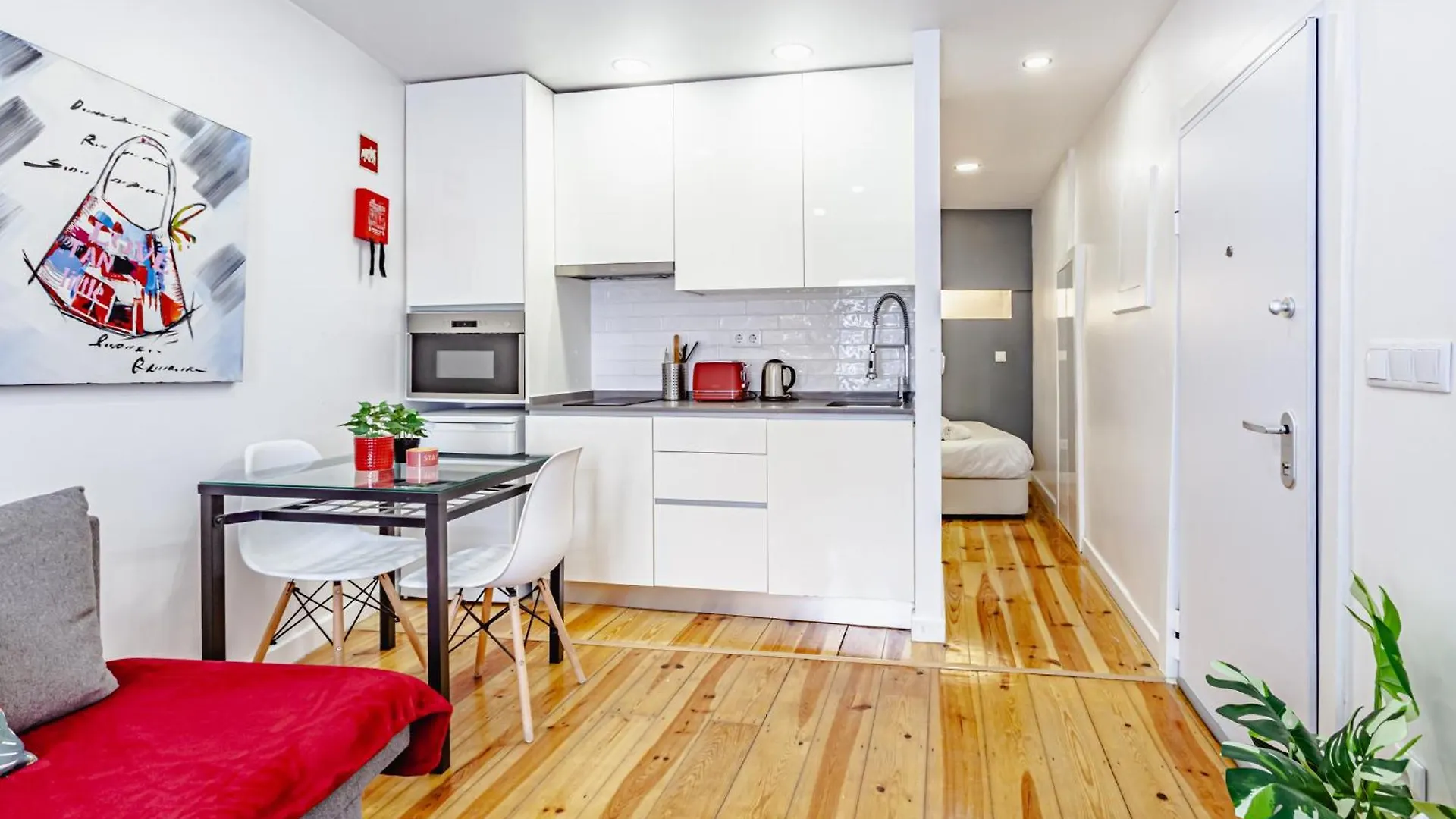 Visit Lisbon4Fun - Alfama Apartment Portugal