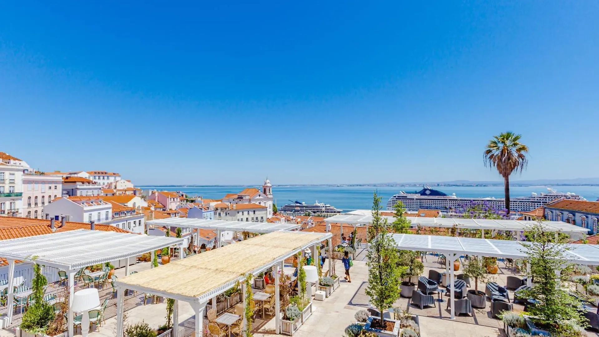Visit Lisbon4Fun - Alfama Apartment Lisbon